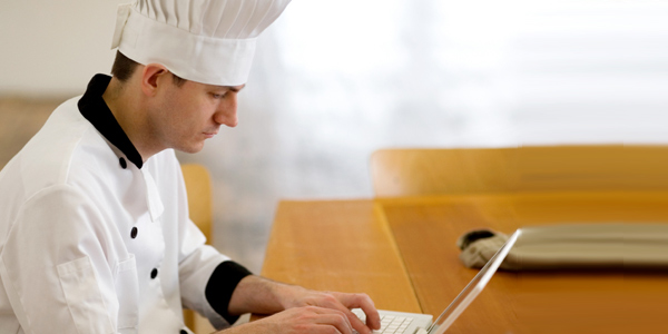 Foodservice Blog - Out-Sourcing Your Social Media for Restaurants